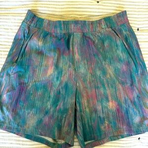 Lululemon Men’s Large Athletic Shorts